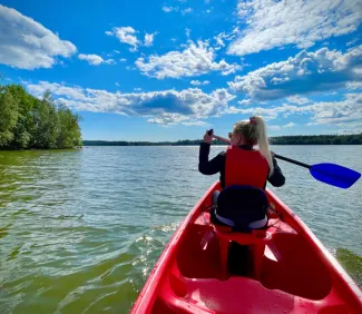 Meloja järvenselällä.